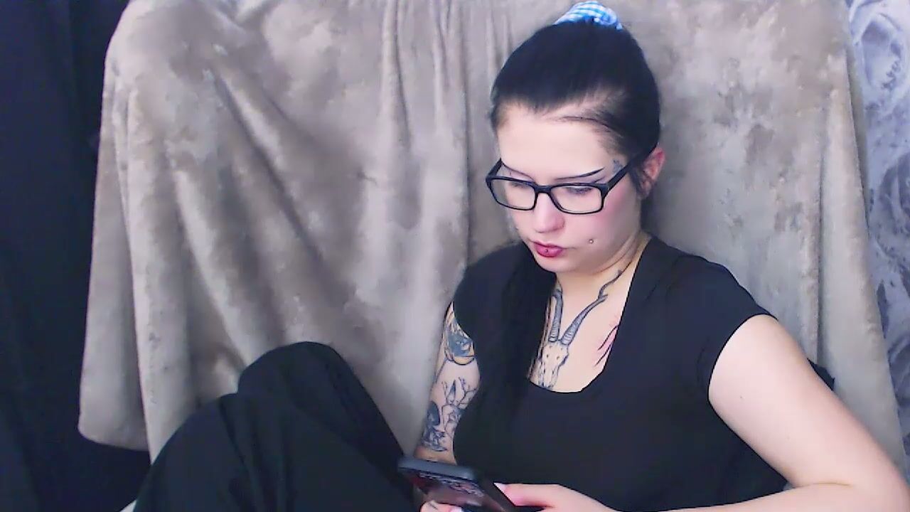 Cleadark naked on cam - 17-Apr-26
