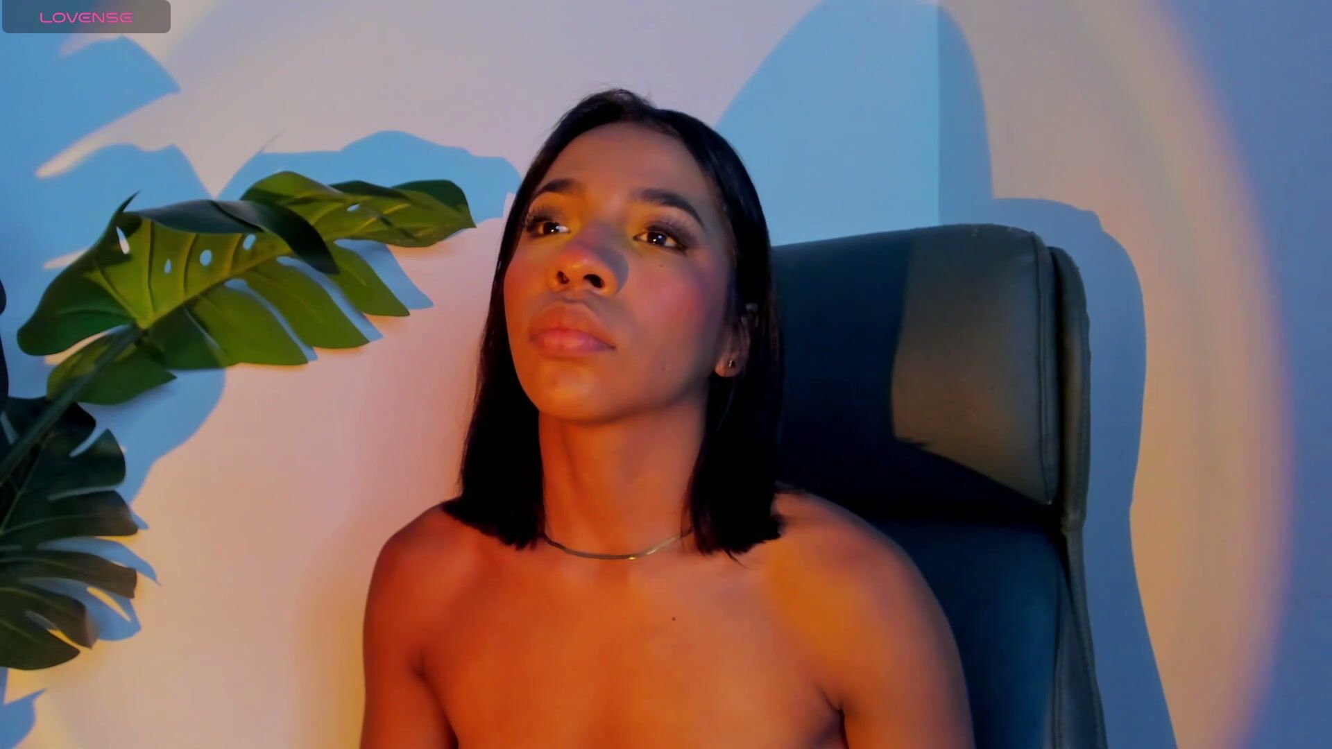zara_leee cam sex chat (04/17/2026)