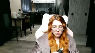 reginasmilee redhead live webcam show