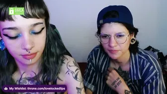 Lovelockedlips hot live cam video - 04-17-2026
