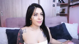 Sophiiecums porn chat 17-Apr-26