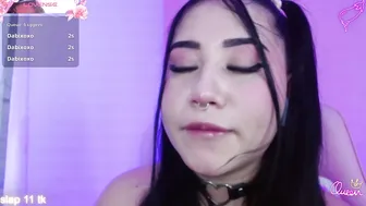 _hooly posing on webcam porn sex chat