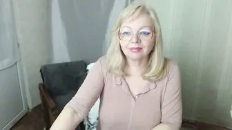evelynloveshy recorded nude video 912754