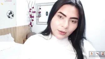 mariavex posing on cam 18-Apr-2026