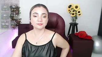 Ana_hotmilf 04-18-2026 smallboobs