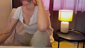 secretanni nude chat 04-18-2026