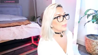 salo____ posing on webcam 18-Apr-26