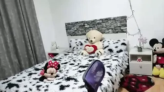 ladyvybe webcam show 04/18/2026
