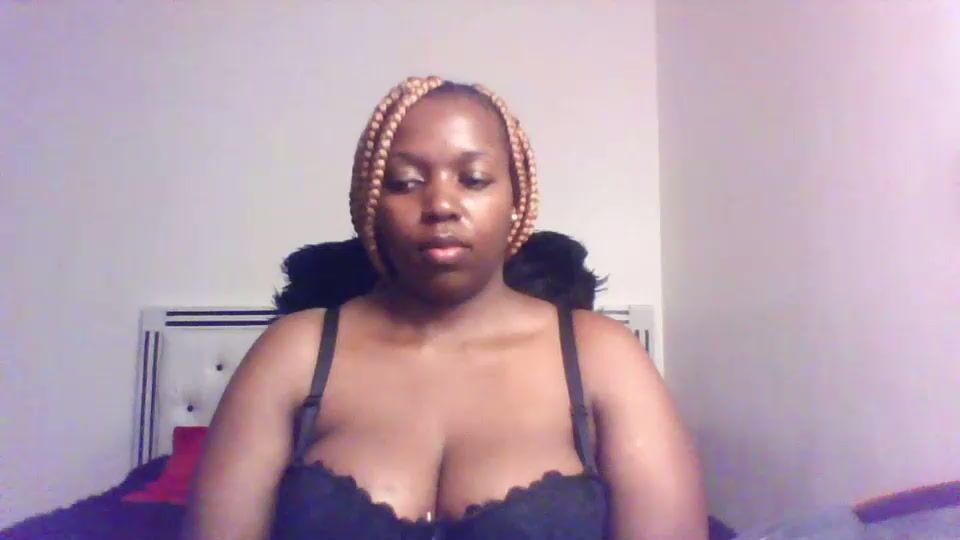 Queen_melanine bigboobs cam girl