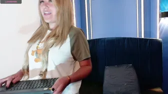 angel_white25 recorded nude video 916230