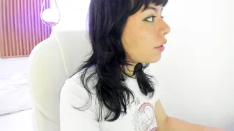 ghostmila cam porn video (04-19-2026)
