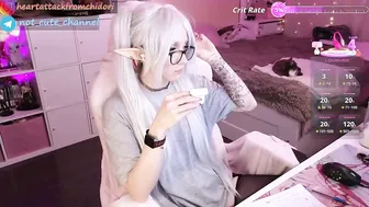 yourcutewaifu sex chat (04/19/2026)