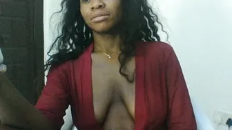 cherrycounty posing on cam 04-20-2026