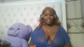 periwinkle20 21-Apr-26 footfetish