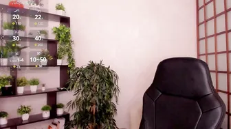 Kate_cuddle shy webcam show