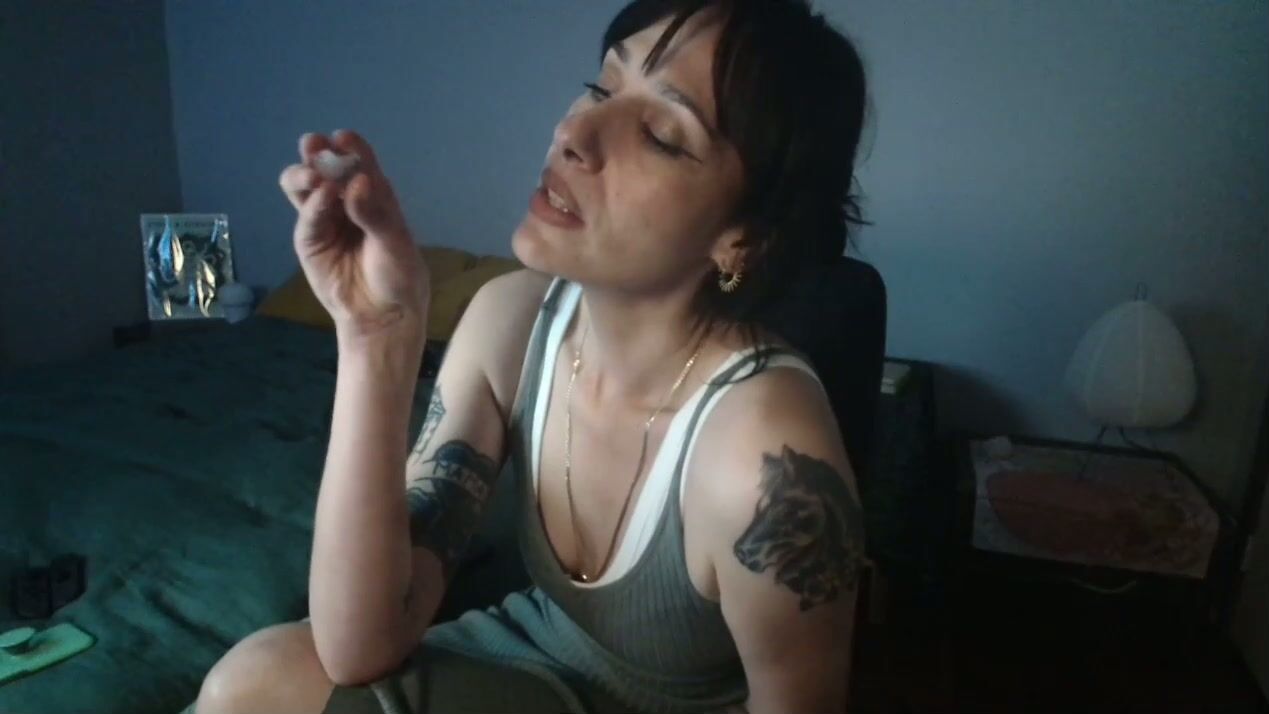 misscarmilla444 webcam (04/21/2026)