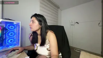 Cloe_small08 camvideo 04-21-2026
