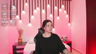 Charlottee27_ 21-Apr-26