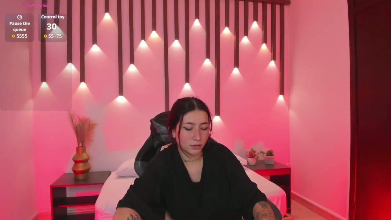 Charlottee27_ 21-Apr-26