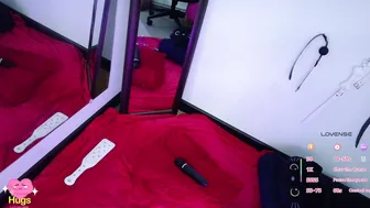 Cat_white nude cam webcam