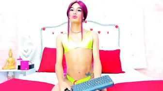 Nahomiwhitel_ naked hot live cam video