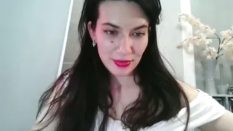 bossyiskitten natural on live cam