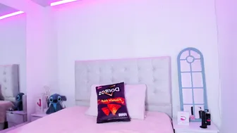 vanessa_cruz_18 posing on cam video chat porn
