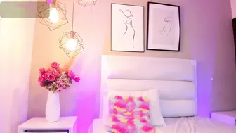Mia_levy shy - 04/22/2026
