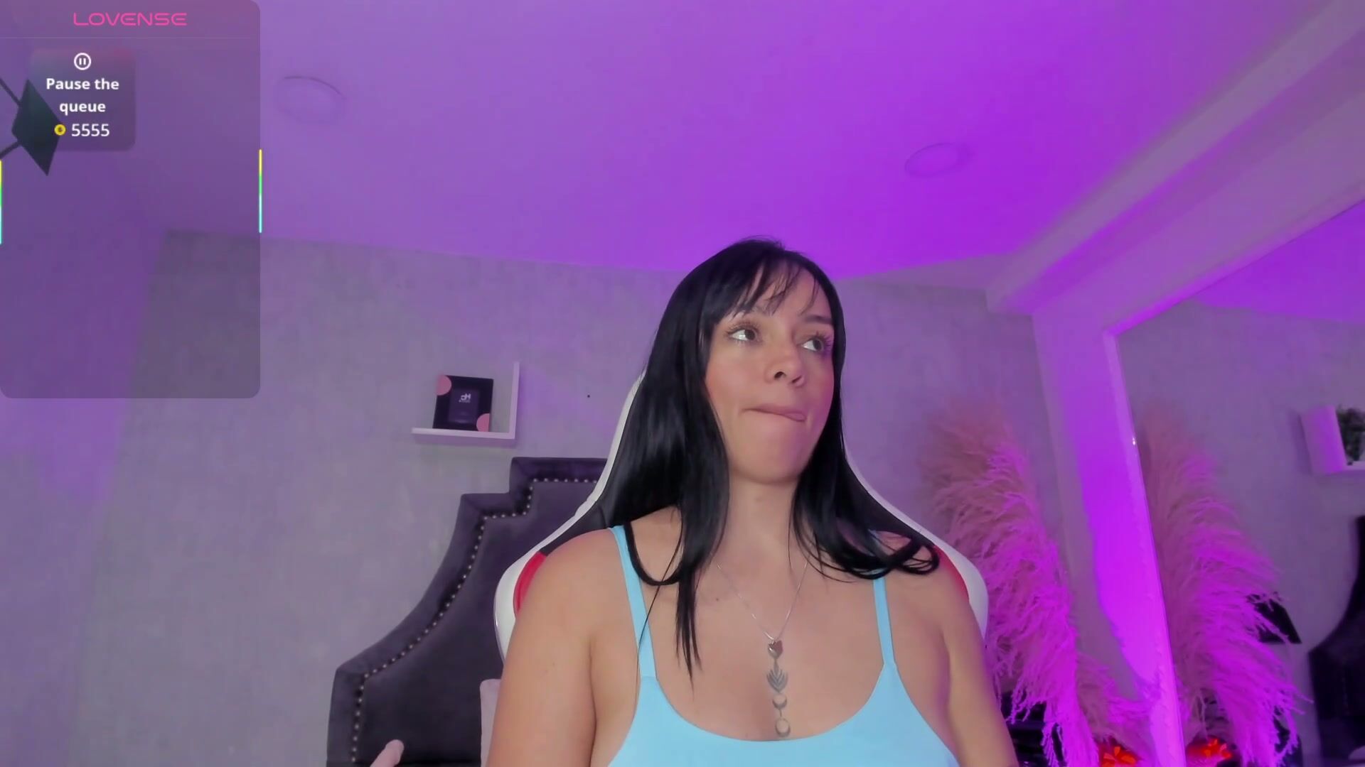 Emiliarose_ porn sex chat - 22 April 2026