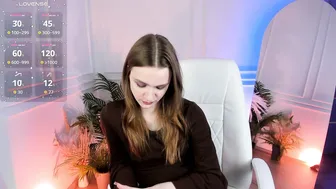 C_moonie_ bigass show
