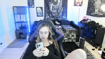 Luna_lovelyy video (04/22/2026)