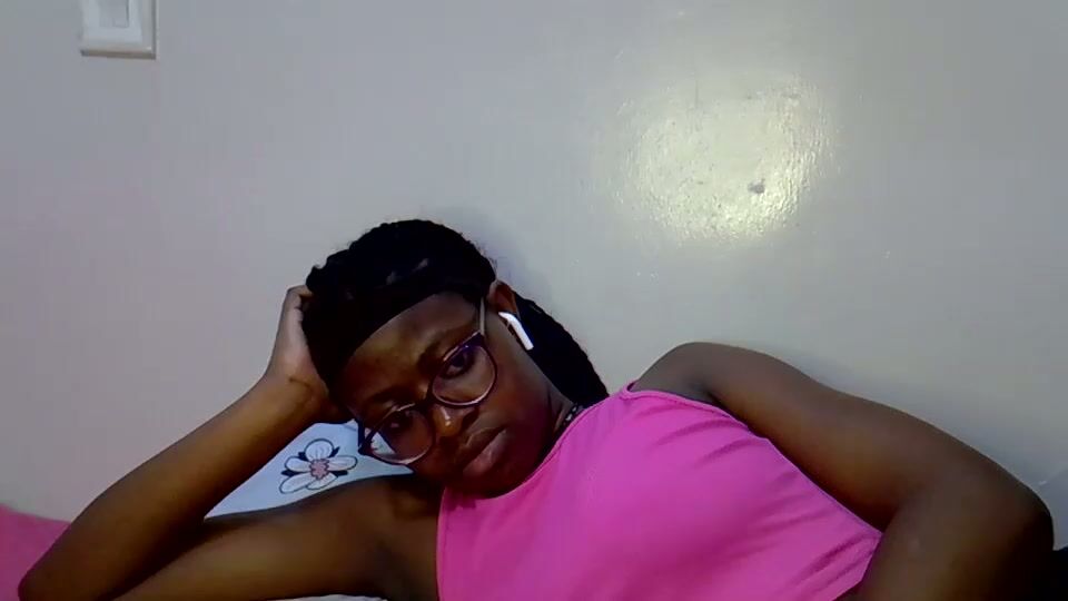 sweet_zarah xxx chat 04-22-2026