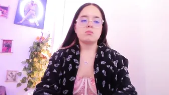 sweet_model21 smalltits - 04-22-2026
