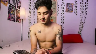 jaxjinx_ bigcock (04/23/2026)