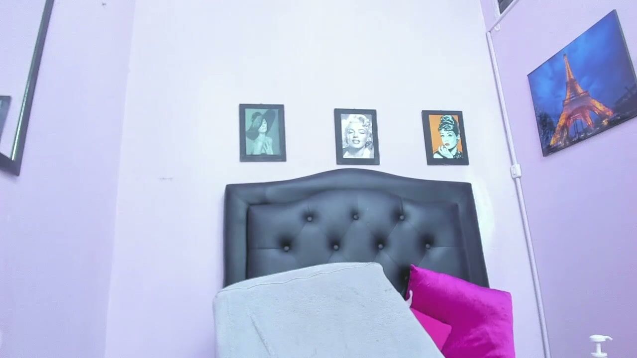 Sexy_candy18x porn sex chat 23 April 2026