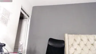 Khloe33 nude cam sex chat
