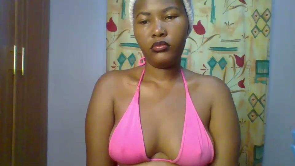Lovelyy_dreams porn chat video 04-23-2026