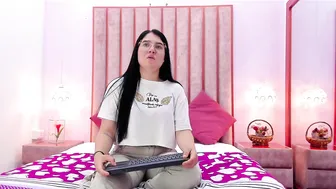 chloeashfoord bigass hot webcam video