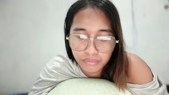 Ur_sexyllie petite 04-23-2026