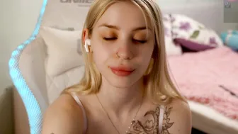 ho1yh01e recorded nude video 925661