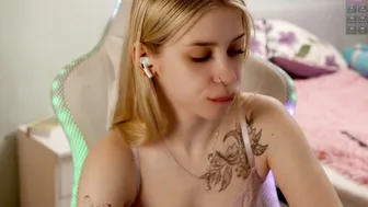 ho1yh01e recorded nude video 925661