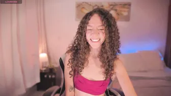 chloemoreti feet cam sex chat