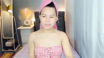 Sweetnwildts asian naked