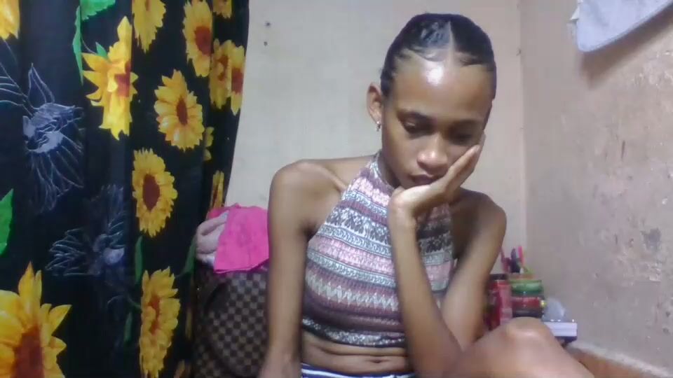 Littleyanah cam sex chat 04-24-2026