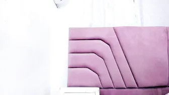 Miajhonsonx cam show (04-24-2026)