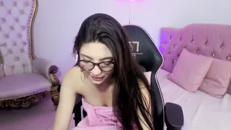 Mahyra_tay (04-25-2026)