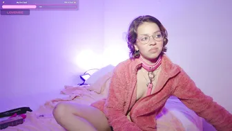 Aliteylor naked (04-25-2026)