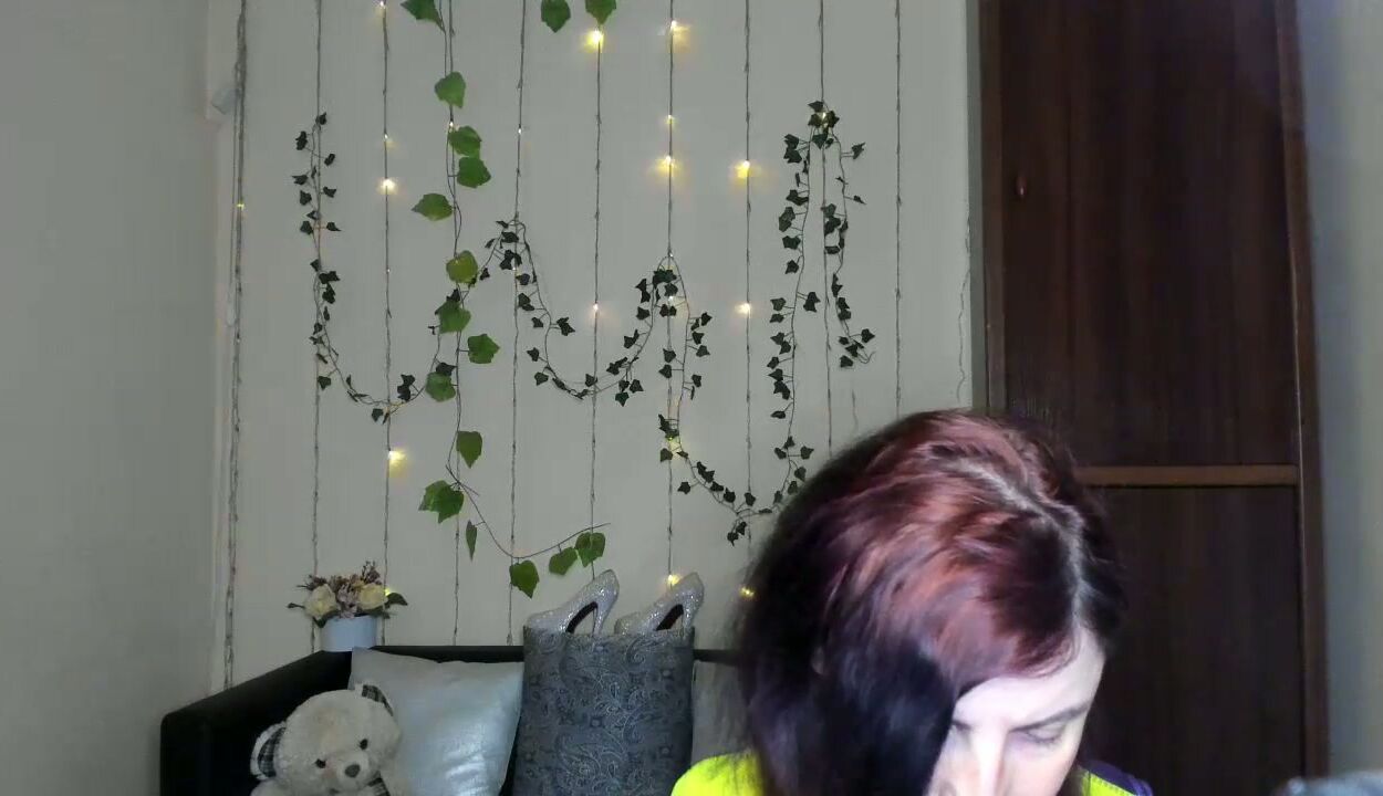 Muse_kity_jeneva live cam video (04/25/2026)
