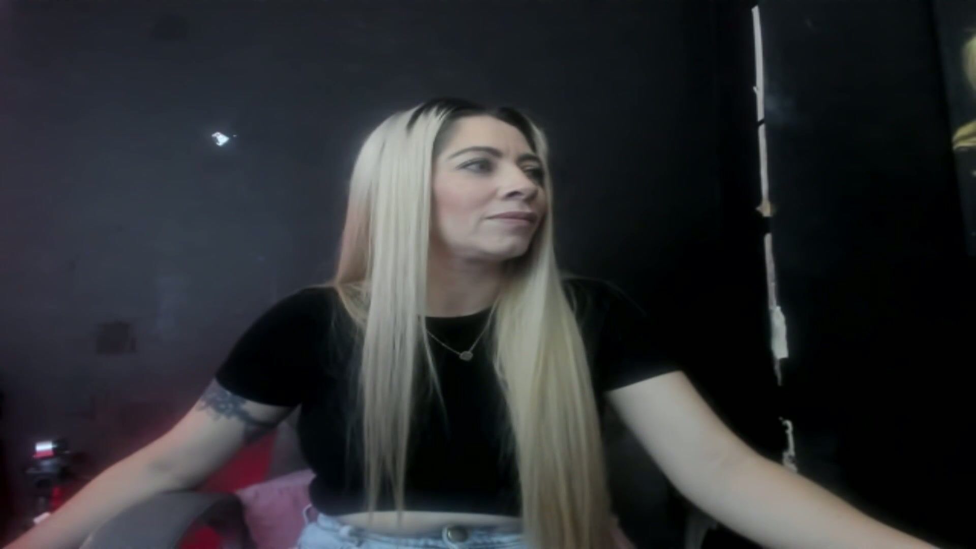 viktoria_davis_ 04/25/2026 cam video