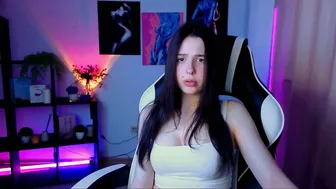 florishine nude cam 04-25-2026
